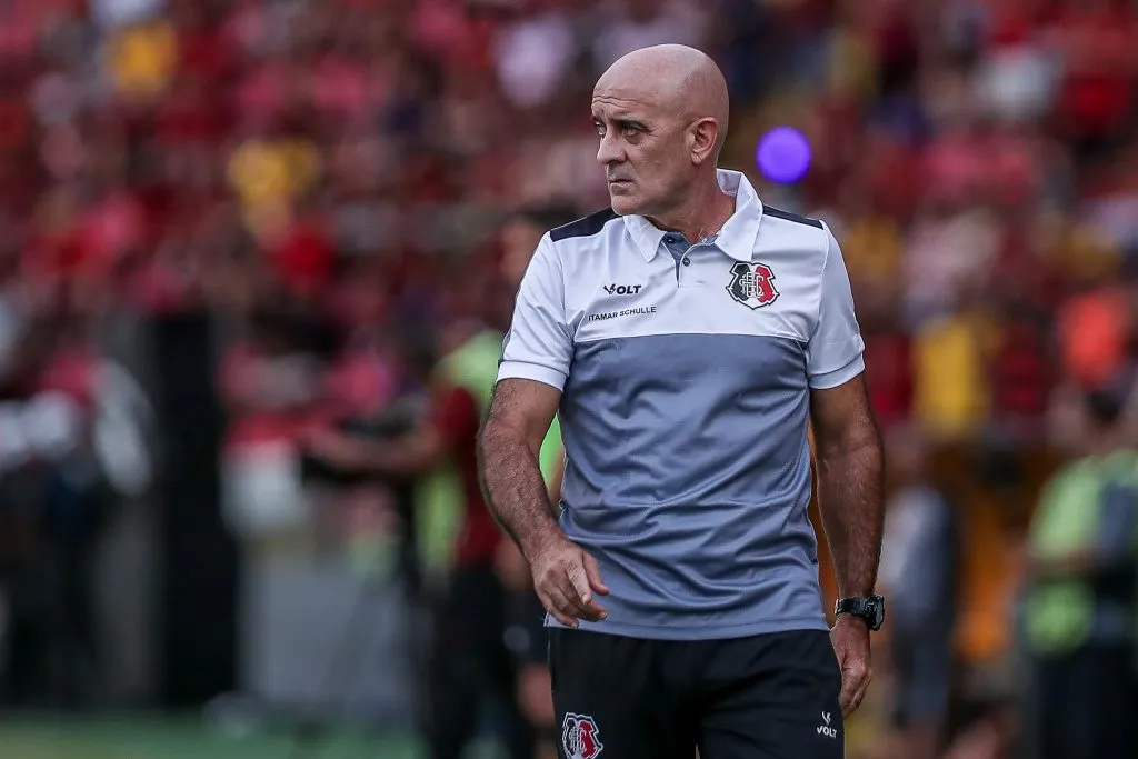 Itamar Shulle durante partida contra o Sport no Campeonato Pernambucano de 2025. Foto: Rafael Vieira/AGIF