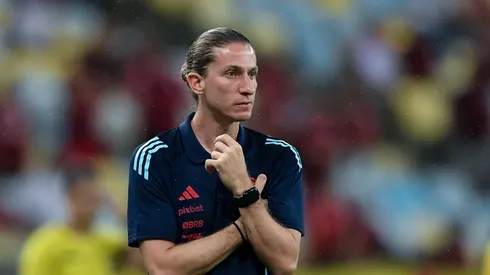 Filipe Luís técnico do Flamengo durante partida contra o Sampaio Corrêa no estádio Maracanã pelo campeonato Carioca 2025. Foto: Thiago Ribeiro/AGIF