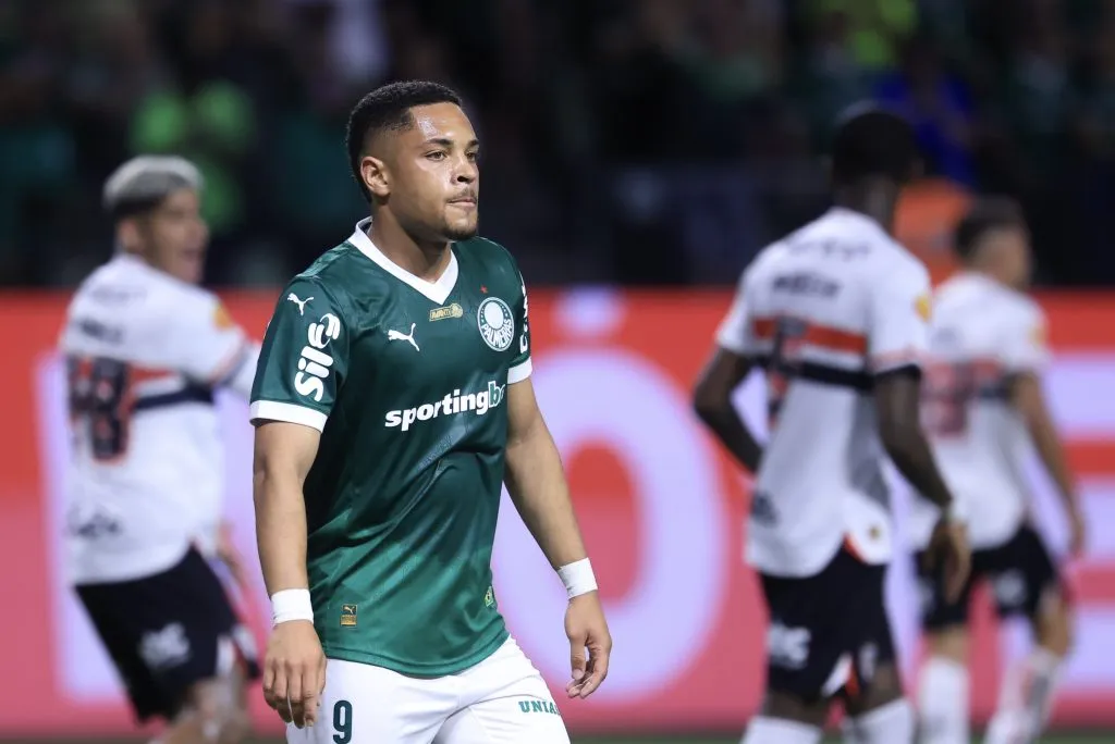 SP – SAO PAULO – 10/03/2025 – PAULISTA 2025, PALMEIRAS X SAO PAULO – Vitor Roque jogador do Palmeiras durante partida contra o Sao Paulo no estadio Arena Allianz Parque pelo campeonato Paulista 2025. Foto: Marcello Zambrana/AGIF