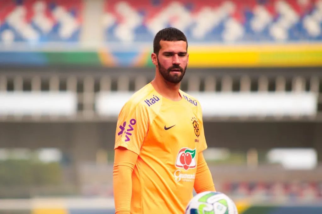 PA – BELEM – 05/09/2023 – SELECAO BRASILEIRA, TREINO – Alisson jogador do Selecao Brasileira durante treino no Centro de Treinamento Mangueirao. Foto: Fernando Torres/AGIF