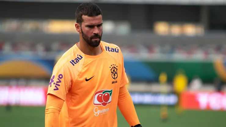 Alisson jogador do Selecao Brasileira durante treino no estadio Mangueirao.
