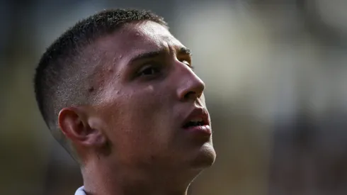 Monsalve jogador do Gremio comemora seu gol durante partida contra o Criciuma no estadio Heriberto Hulse pelo campeonato Brasileiro A 2024. Foto: Leonardo Hübbe/AGIF