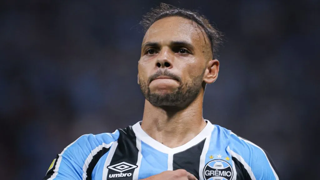 Braithwaite em partida pelo Grêmio.  Foto: Maxi Franzoi/AGIF