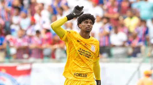 Hugo Souza jogador do Corinthians durante partida contra o Bahia no estadio Fonte Nova pelo campeonato Brasileiro A 2024.