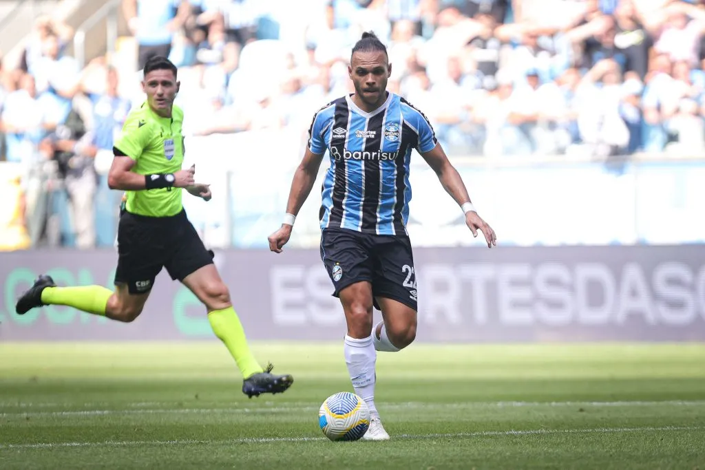 Braithwaite jogador do Grêmio durante partida contra o São Paulo pelo campeonato Brasileiro A 2024. Foto: Maxi Franzoi/AGIF
