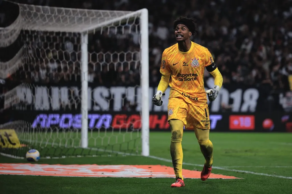 Hugo Souza, goleiro do Corinthians Foto: Ettore Chiereguini/AGIF