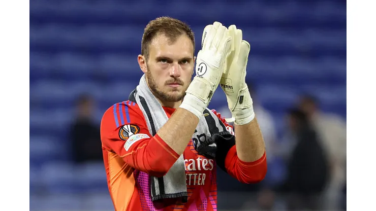 Lucas Perri goleiro do Lyon