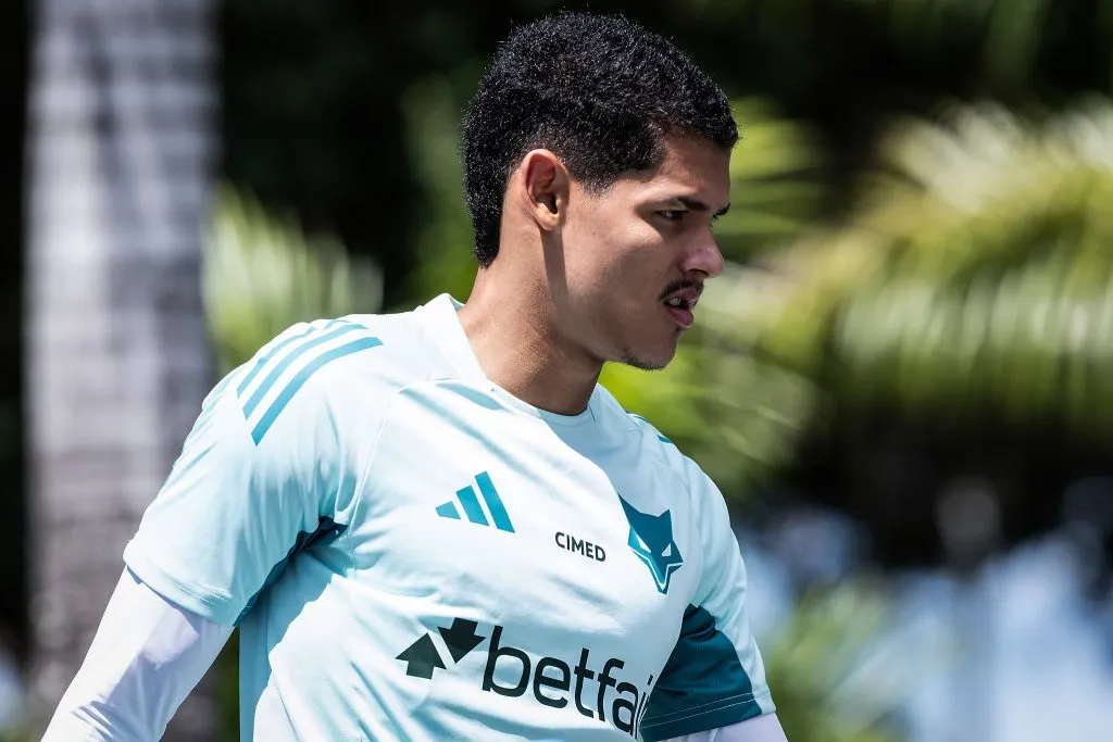 Foto: Gustavo Aleixo/Cruzeiro – Ítalo Isaac durante treinamento do Cruzeiro.