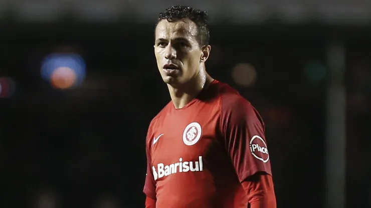 Leandro Damião durante confronto entre Internacional x São Paulo no Brasileirão 2018.