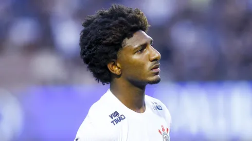 SP – SAO PAULO – 15/02/2025 – PAULISTA 2025, PORTUGUESA X CORINTHIANS – Tales Magno jogador do Corinthians durante partida contra o Portuguesa no estadio Pacaembu pelo campeonato Paulista 2025. Foto: Marco Miatelo/AGIF