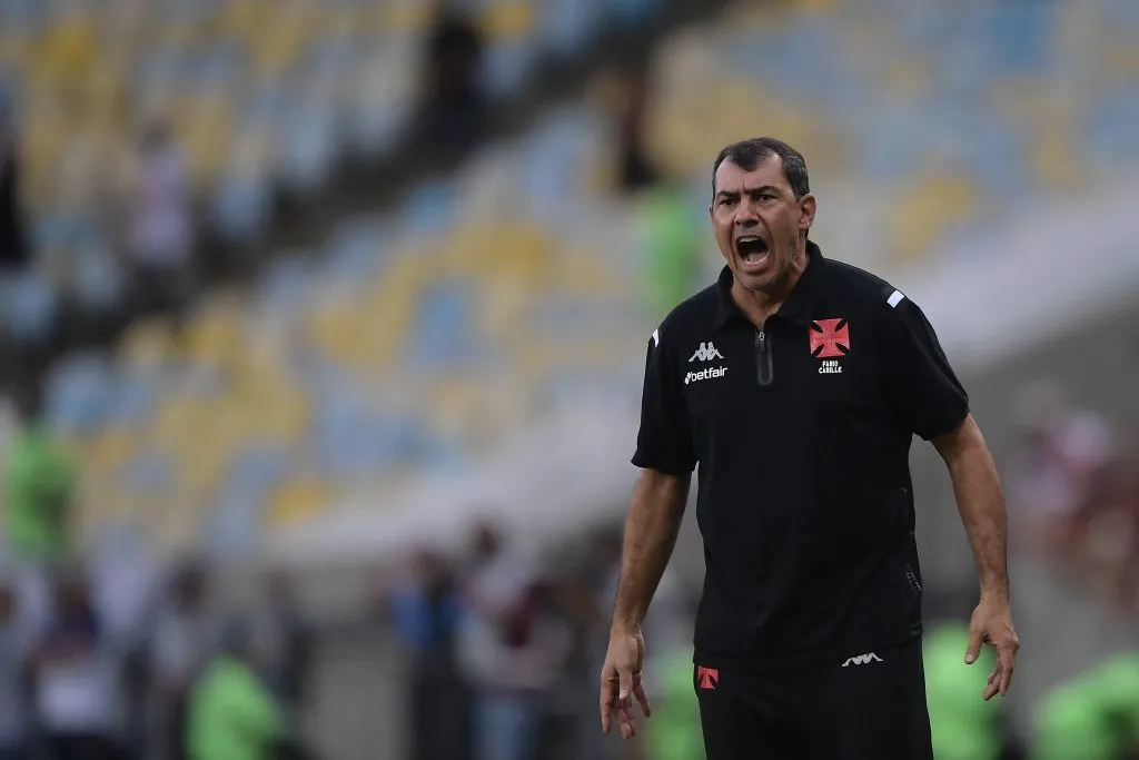 Carille quer mais dois reforços no Vasco – Foto: Thiago Ribeiro/AGIF.