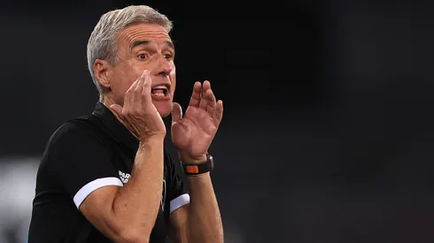 Técnico, Luís Castro. (Photo by Buda Mendes/Getty Images)