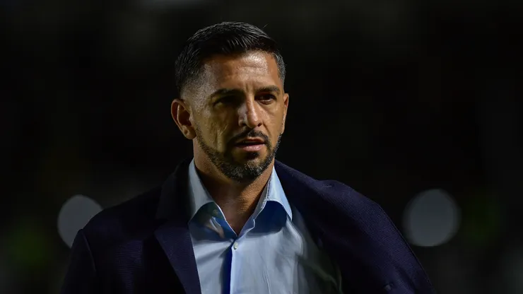 Emiliano Diaz Auxiliar técnico do Vasco durante partida contra o Agua Santa no estádio São Januário pelo campeonato Copa Do Brasil 2024. Foto: Thiago Ribeiro/AGIF
