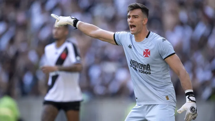 Leo Jardim goleiro do Vasco durante partida contra o Nova Iguacu no estadio Maracana pelo campeonato Carioca 2024.