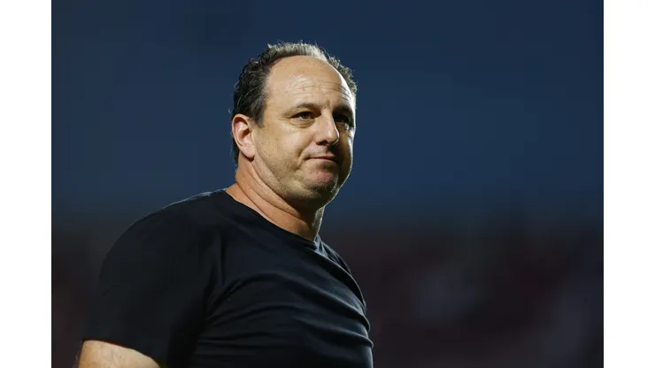 Rogério Ceni durante confronto entre São Paulo e Ituano no Paulistão 2023.