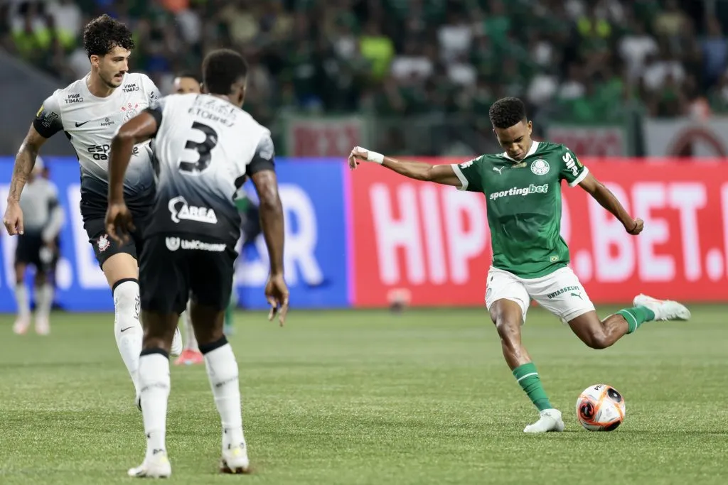 Estevao jogador do Palmeiras durante partida contra o Corinthians no estadio Arena Allianz Parque pelo campeonato Paulista 2025. Foto: Marcello Zambrana/AGIF