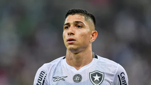 Savarino jogador do Botafogo durante partida contra o Fluminense no estadio Maracana pelo campeonato Brasileiro A 2024.
