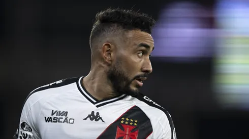 RJ – RIO DE JANEIRO – 01/03/2025 – CARIOCA 2025, VASCO X FLAMENGO – Payet jogador do Vasco durante partida contra o Flamengo no estadio Engenhao pelo campeonato Carioca 2025. Foto: Jorge Rodrigues/AGIF
