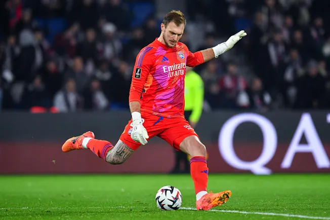Lucas Perri atuando no Lyon-FRA –  (Photo by Franco Arland/Getty Images)