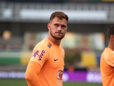 Lucas Perri entra na mira de campeão inglês e Botafogo se prepara por 'bolada'