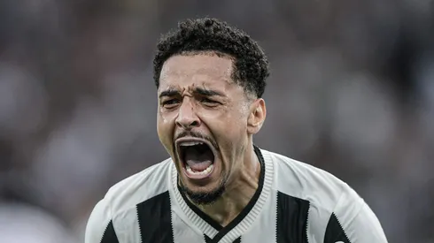 Gregore vai renovar com o Botafogo.