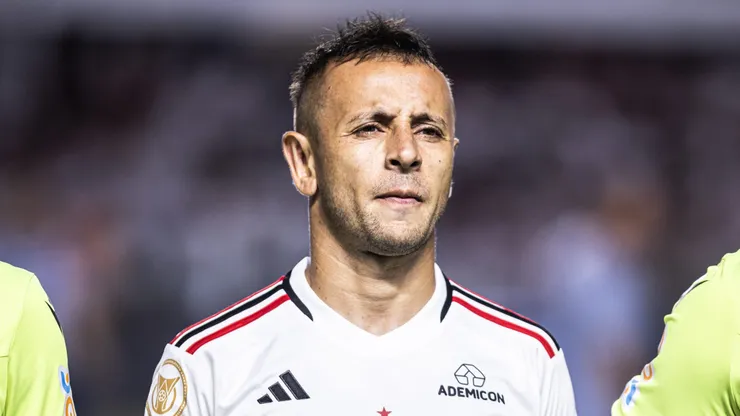 Rafinha rescinde seu contrato com Coritiba e está livre no mercado. Foto: Abner Dourado/AGIF