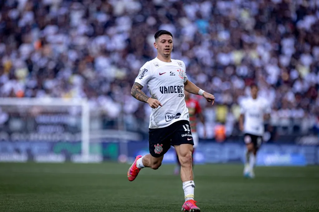 SP – SAO PAULO – 11/02/2024 – PAULISTA 2024, CORINTHIANS X PORTUGUESA – Rodrigo Garro jogador do Corinthians durante partida contra o Portuguesa no estadio Arena Corinthians pelo campeonato Paulista 2024. Foto: Leonardo Lima/AGIF