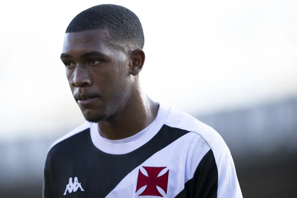 RJ – RIO DE JANEIRO – 27/04/2024 – BRASILEIRO A 2024, VASCO X CRICIUMA – Rayan jogador do Vasco durante partida contra o Criciuma no estadio Sao Januario pelo campeonato Brasileiro A 2024. Foto: Jorge Rodrigues/AGIF