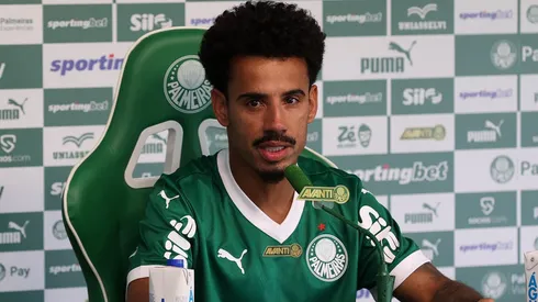Foto: Cesar Greco/Palmeiras/by Canon – Lucas Evangelista durante coletiva de imprensa de apresentação no Palmeiras.