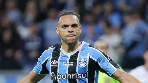 Braithwaite tem substituto revelado no Grêmio.