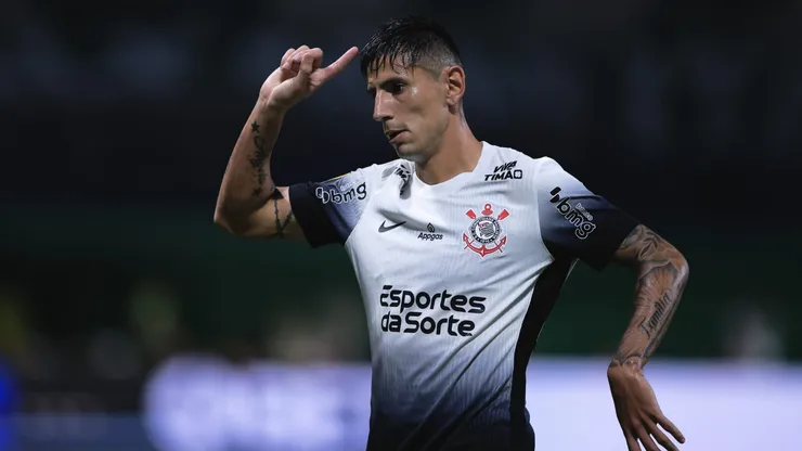 SP - SAO PAULO - 16/03/2025 - PAULISTA 2025, PALMEIRAS X CORINTHIANS - Fabrizio Angileri jogador do Corinthians durante partida contra o Palmeiras no estadio Arena Allianz Parque pelo campeonato Paulista 2025. Foto: Ettore Chiereguini/AGIF