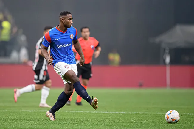 Johan Romaña jogador do San Lorenzo-ARG  –  (Photo by Gledston Tavares/Eurasia Sport Images/Getty Images)