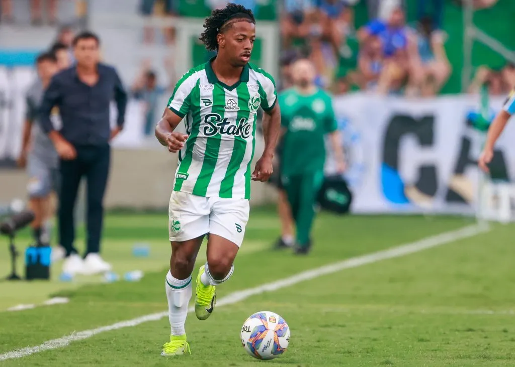 Enio jogador do Juventude durante partida contra o Grêmio pelo campeonato Gaucho 2025. Foto: Luiz Erbes/AGIF