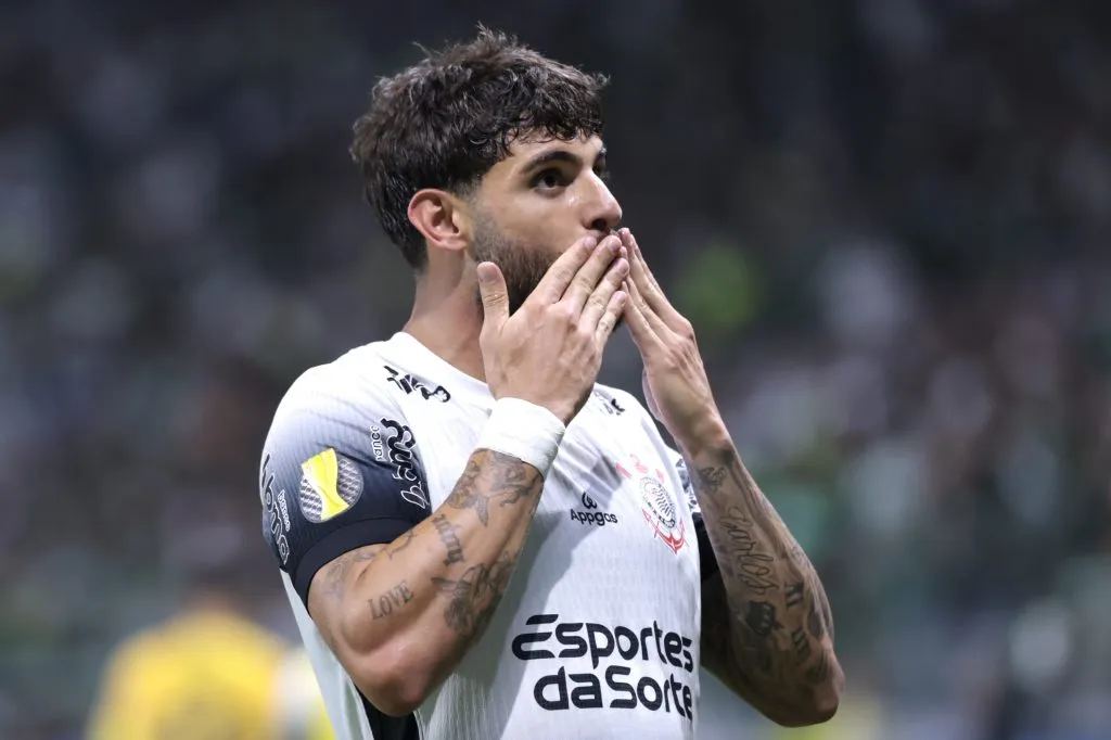 SP – SAO PAULO – 16/03/2025 – PAULISTA 2025, PALMEIRAS X CORINTHIANS – yuri alberto jogador do Corinthians comemora seu gol durante partida contra o Palmeiras no estadio Arena Allianz Parque pelo campeonato Paulista 2025. Foto: Marcello Zambrana/AGIF