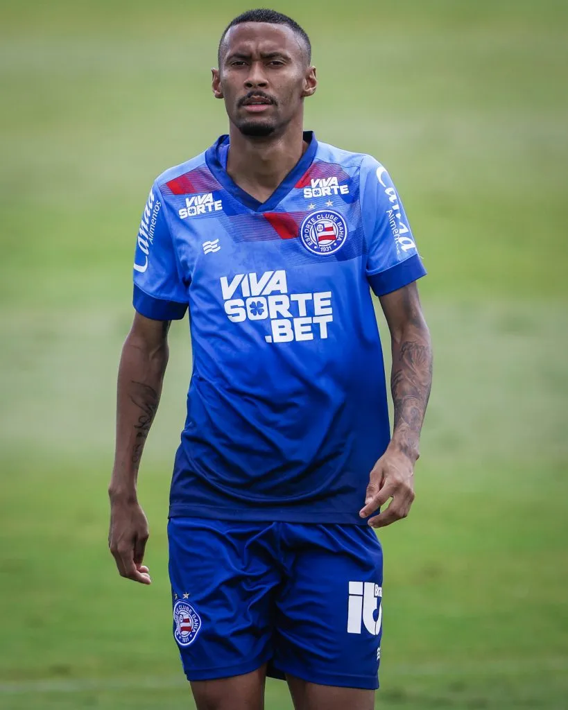 Ademir, atacante do Bahia, em treino antes do Ba-Vi (Imagem: Divulgação/EC Bahia)