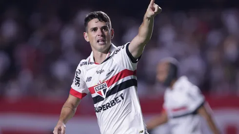 SP – SAO PAULO – 26/01/2025 – PAULISTA 2025, SAO PAULO X CORINTHIANS – Oscar jogador do Sao Paulo comemora seu gol durante partida contra o Corinthians no estadio Morumbi pelo campeonato Paulista 2025. Foto: Ettore Chiereguini/AGIF