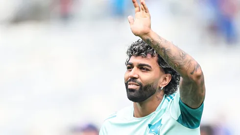 Gabigol em aquecimento antes de partida pelo Cruzeiro. Foto: Gilson Lobo/AGIF
