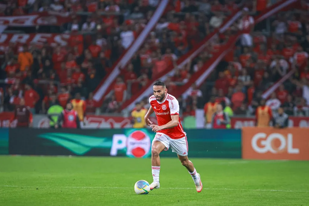 Thiago Maia jogador do Internacional durante partida contra o Fortaleza no Beira-Rio pelo campeonato Brasileiro A 2024. Foto: Maxi Franzoi/AGIF