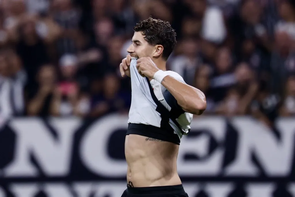 SP – SAO PAULO – 09/02/2025 – PAULISTA 2025 CORINTHIANS X SAO BERNARDO – Pedro Raul jogador do [EQUIPE 1] lamenta durante partida contra o [EQUIPE 2] no estadio Arena Corinthians pelo campeonato Paulista 2025. Foto: Marcello Zambrana/AGIF