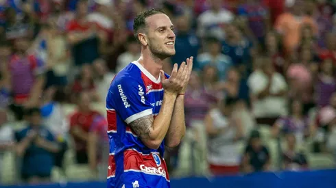 Pochettino durante confronto contra o CRB na Copa do Nordeste de 2024.