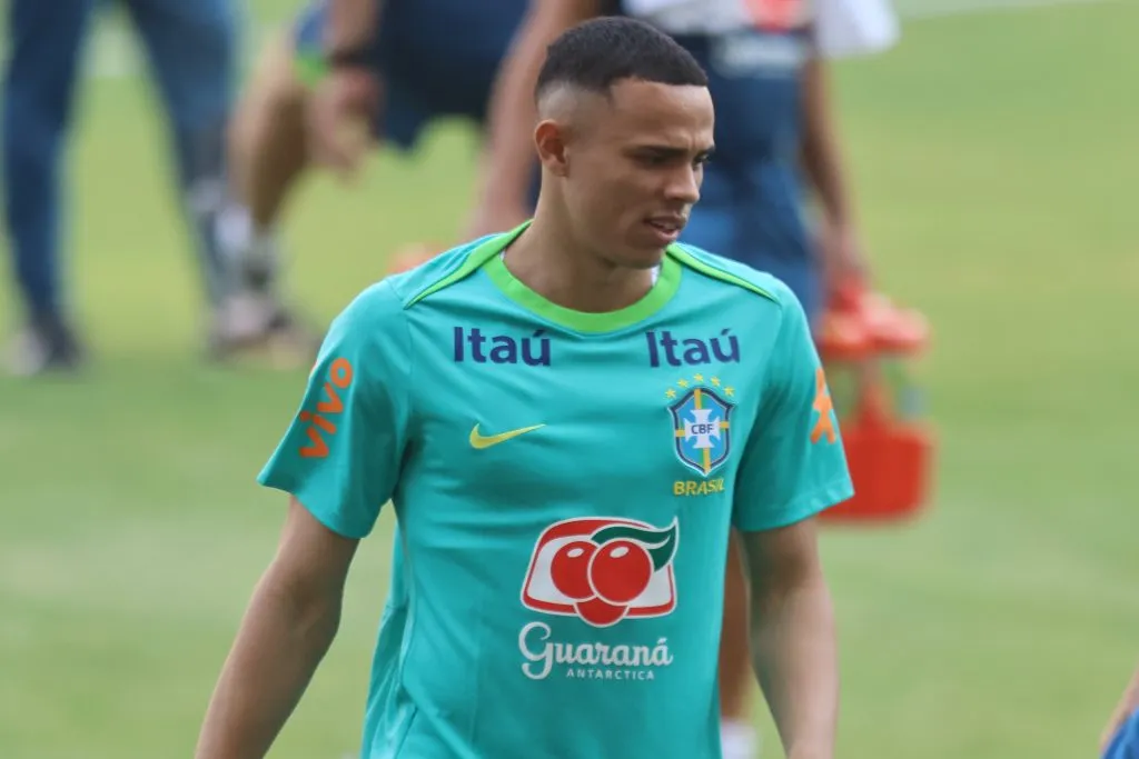 PA – BELEM – 12/11/2024 – SELECAO BRASILEIRA, TREINO – Vanderson jogador do Selecao Brasileira durante treino no estadio Mangueirao. Foto: Fernando Torres/AGIF