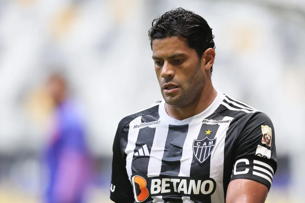 MG – BELO HORIZONTE – 08/12/2024 – BRASILEIRO A 2024, ATLETICO-MG X ATHLETICO-PR – Hulk jogador do Atletico-MG lamenta durante partida contra o Athletico-PR no estadio Arena MRV pelo campeonato Brasileiro A 2024. Foto: Gilson Lobo/AGIF