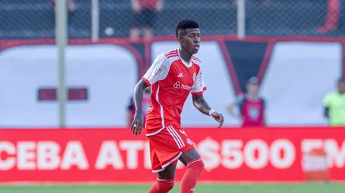 Vitao jogador do Internacional durante partida contra o Vitoria no estadio Barradao pelo campeonato Brasileiro A 2024.