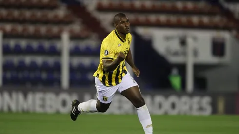 Jhohan Romaña of Guarani celebrates after scoring his team's first goal during a Copa Libertadores 2020 Group B match between Tigre and Guarani at Jose Dellagiovanna on October 01, 2020 in Tigre, Buenos Aires, Argentina.