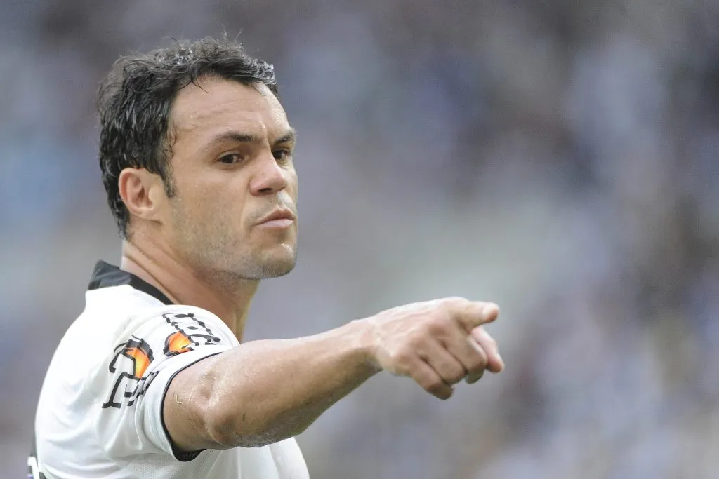 RIO DE JANEIRO – RJ – 08/11/2014 – BRASILEIRO B 2014: VASCO X ABC – Kleber do Vasco em lance com da partida com o  ABC no Maracana. Foto: Daniel Ramalho/AGIF