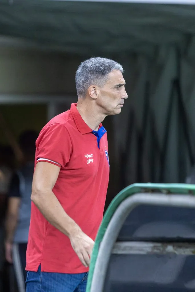 CE – FORTALEZA – 26/03/2025 – COPA DO NORDESTE 2025, FORTALEZA X CRB – Vojvoda tecnico do Fortaleza durante partida contra o CRB no estadio Arena Castelao pelo campeonato Copa Do Nordeste 2025. Foto: Lucas Emanuel/AGIF
