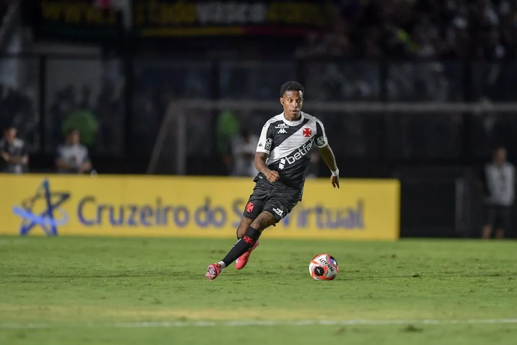 RJ – RIO DE JANEIRO – 23/02/2025 – CARIOCA 2025, VASCO X BOTAFOGO – Tche Tche jogador do Vasco durante partida contra o Botafogo no estadio Sao Januario pelo campeonato Carioca 2025. Foto: Thiago Ribeiro/AGIF