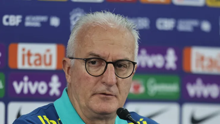 Dorival trocou o São Paulo pela seleção em 2024.