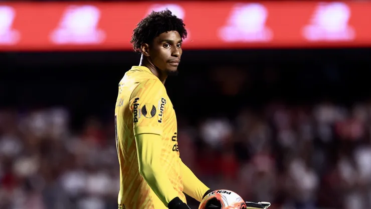 SP - SAO PAULO - 26/01/2025 - PAULISTA 2025, SAO PAULO X CORINTHIANS - Hugo Souza goleiro do Corinthians durante partida contra o Sao Paulo no estadio Morumbi pelo campeonato Paulista 2025. Foto: Marcello Zambrana/AGIF