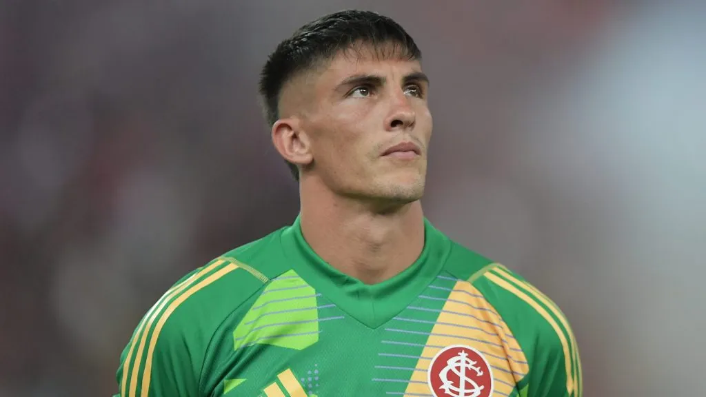 Rochet ficará de fora por no mínimo dois meses – Foto: Thiago Ribeiro/AGIF.